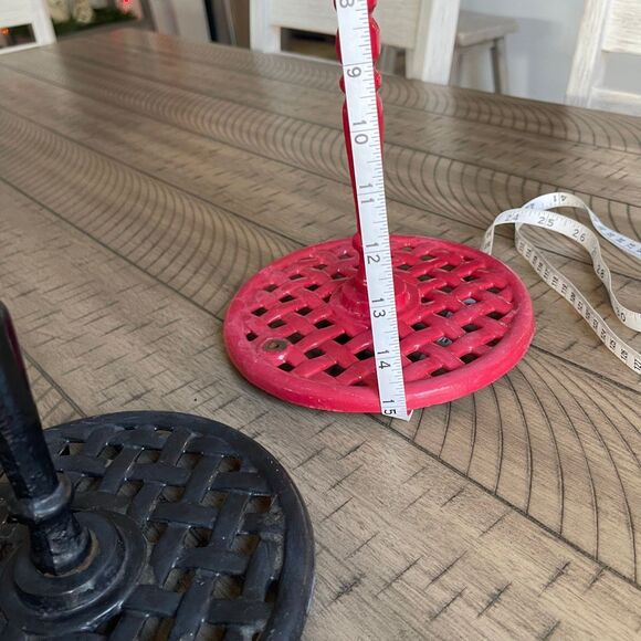 Grant Howard Cast Iron Red Rooster Paper Towel holder - Picture 9 of 11